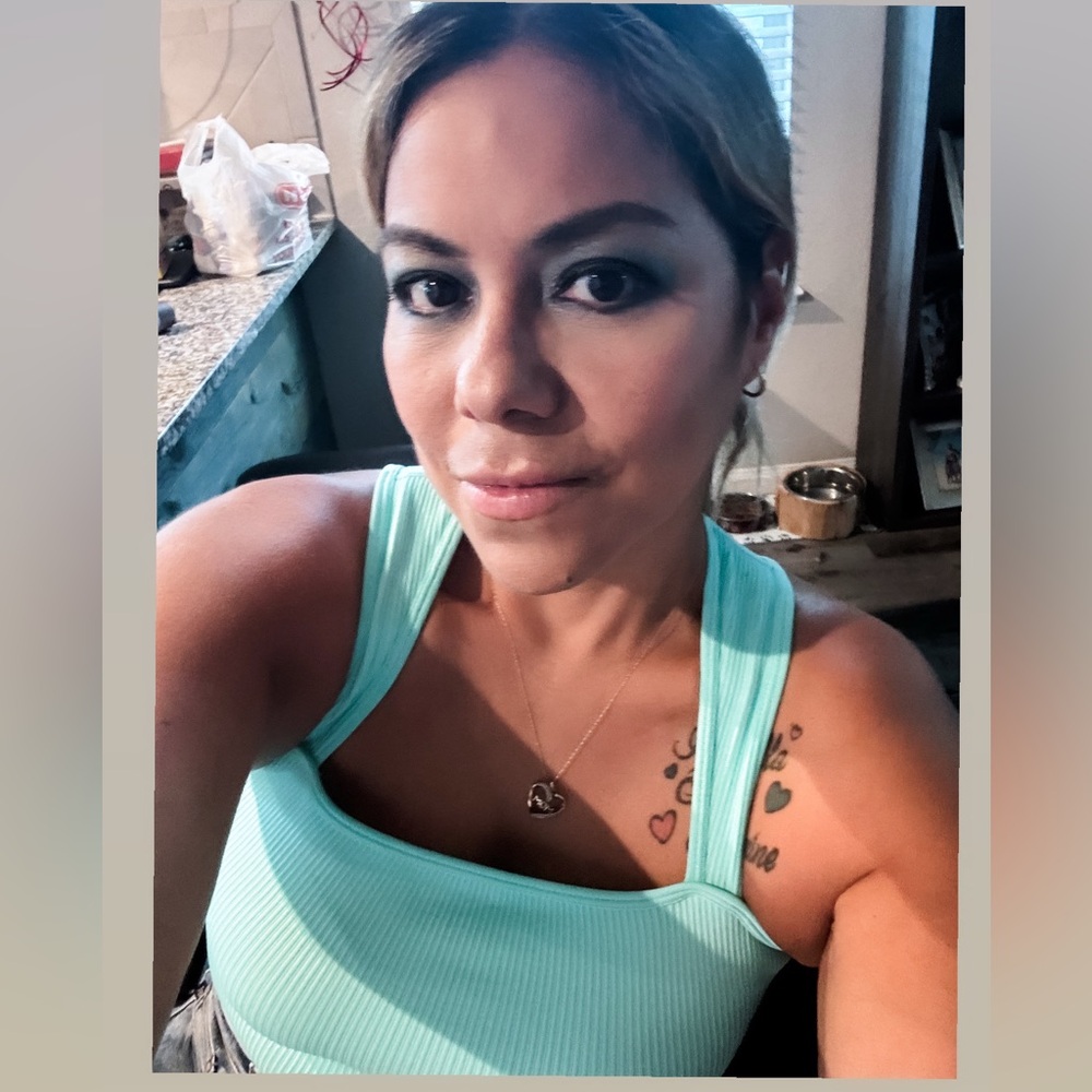 Meet your Posher, Adriana